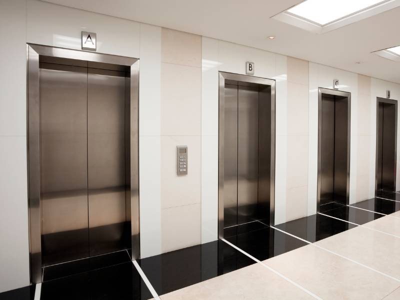 Elevador Comercial e Corporativo Inovawo
